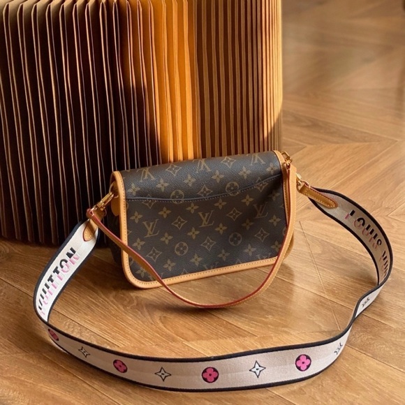 Brown LV Monogram Shoulder Bag, New - Picture 14 of 16